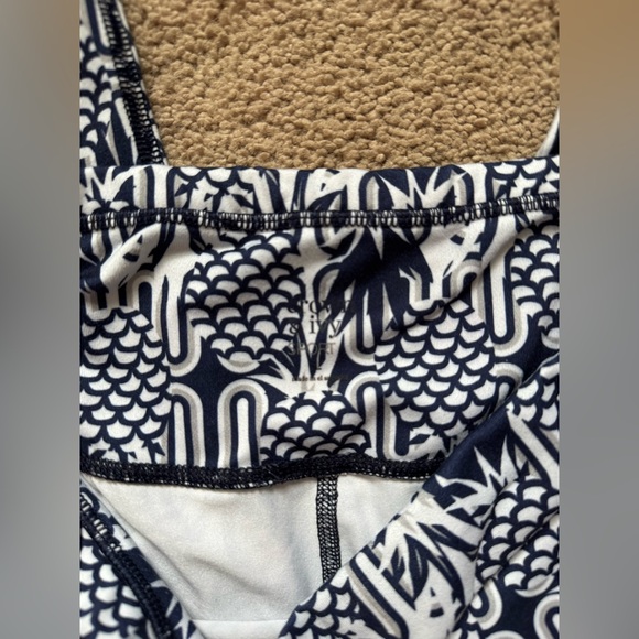 Crown & Ivy Sport Pineapple Athletic Leggings Size Large Navy White Athleisure - Picture 5 of 6